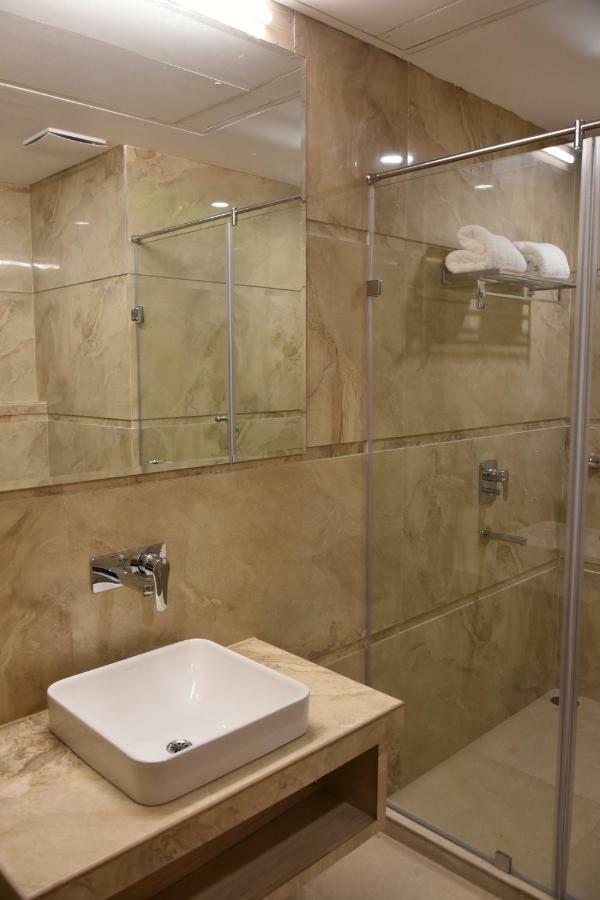 Hotel Orchid Blu Alīgarh Εξωτερικό φωτογραφία