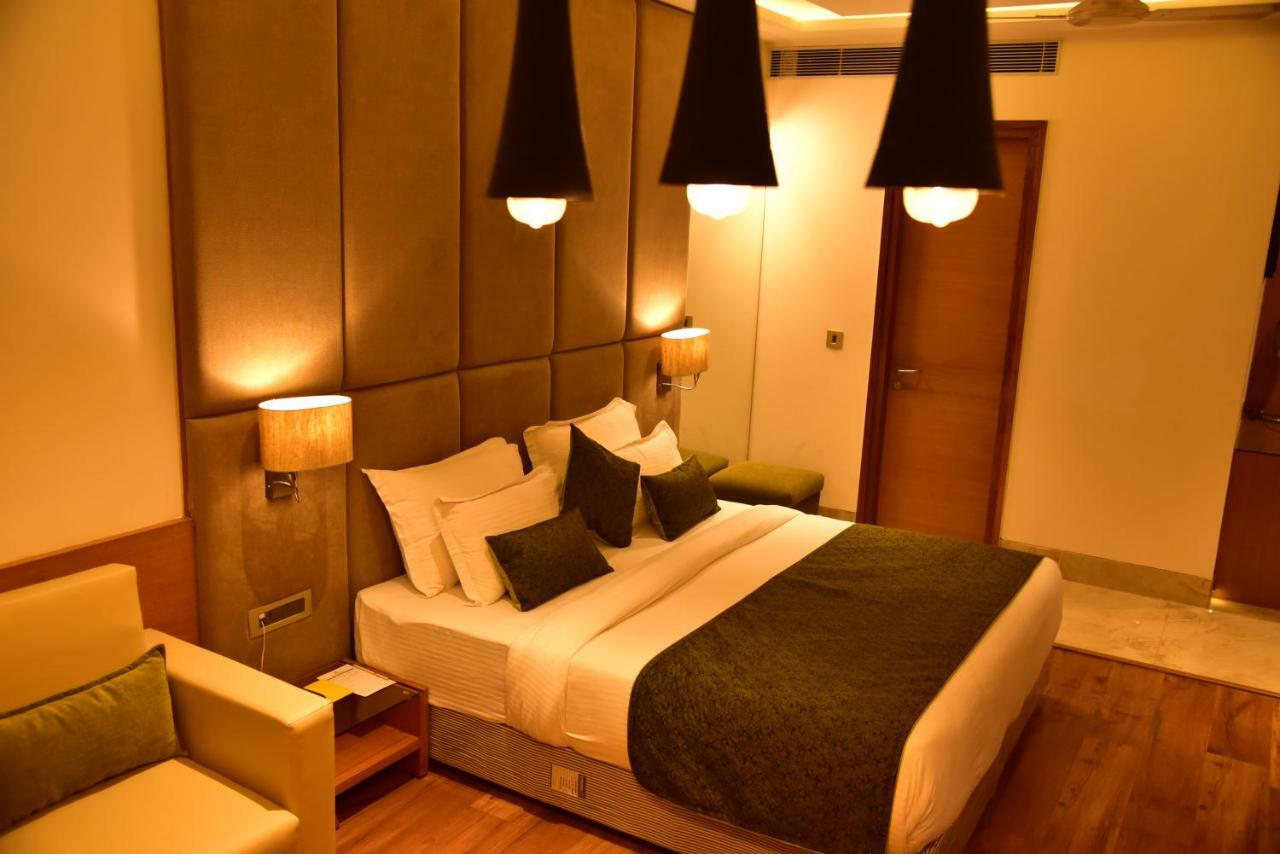 Hotel Orchid Blu Alīgarh Εξωτερικό φωτογραφία