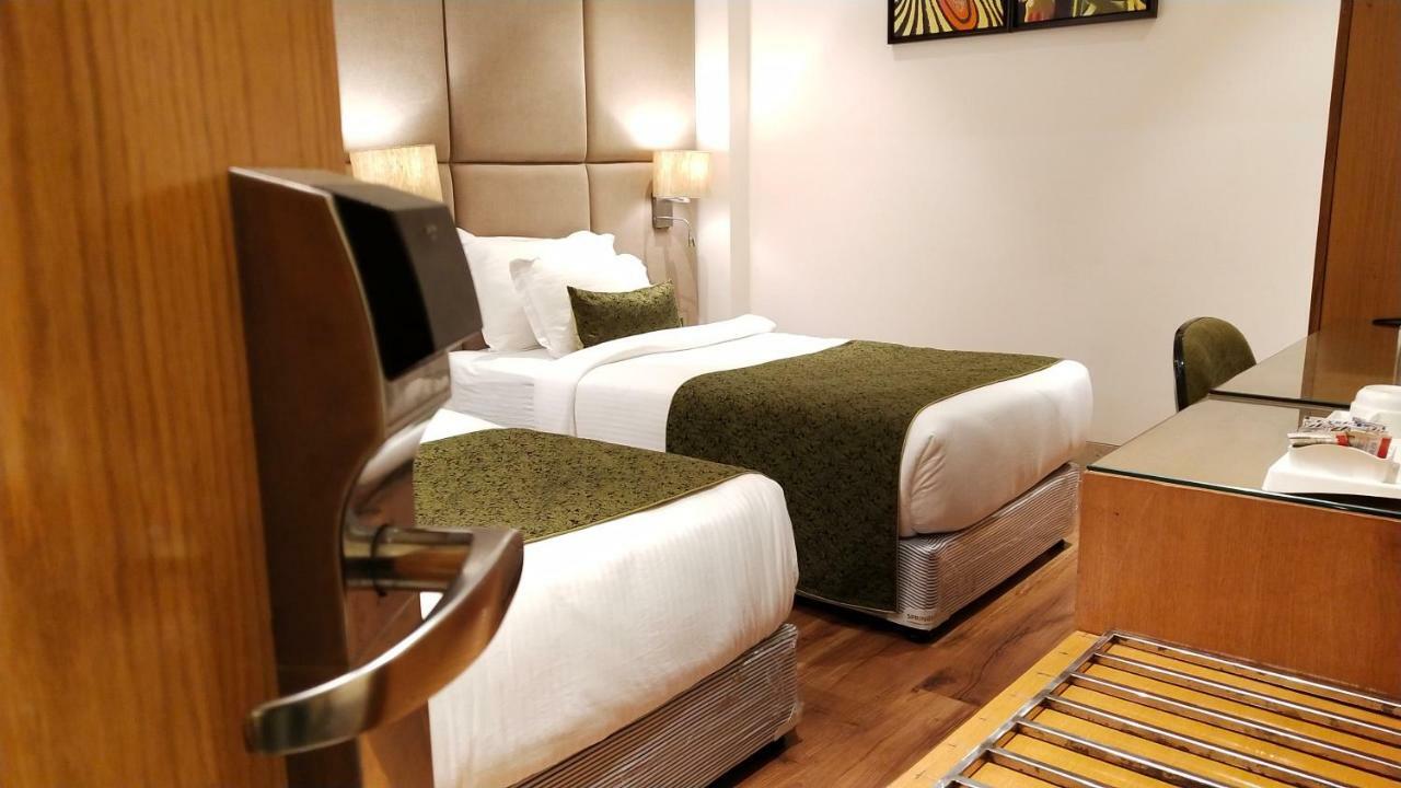 Hotel Orchid Blu Alīgarh Εξωτερικό φωτογραφία
