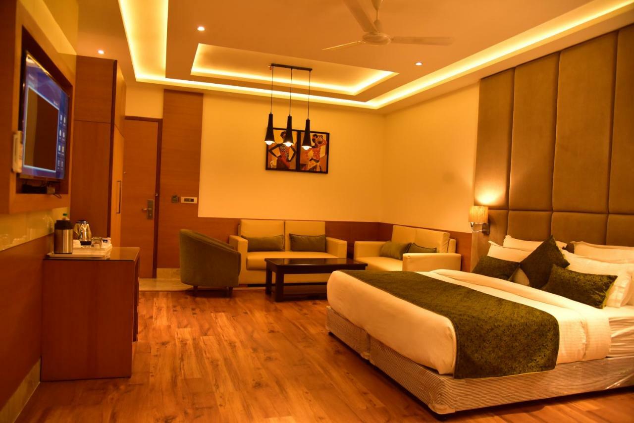 Hotel Orchid Blu Alīgarh Εξωτερικό φωτογραφία