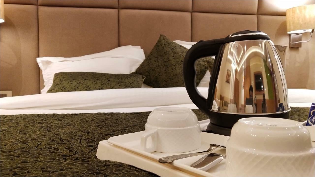 Hotel Orchid Blu Alīgarh Εξωτερικό φωτογραφία