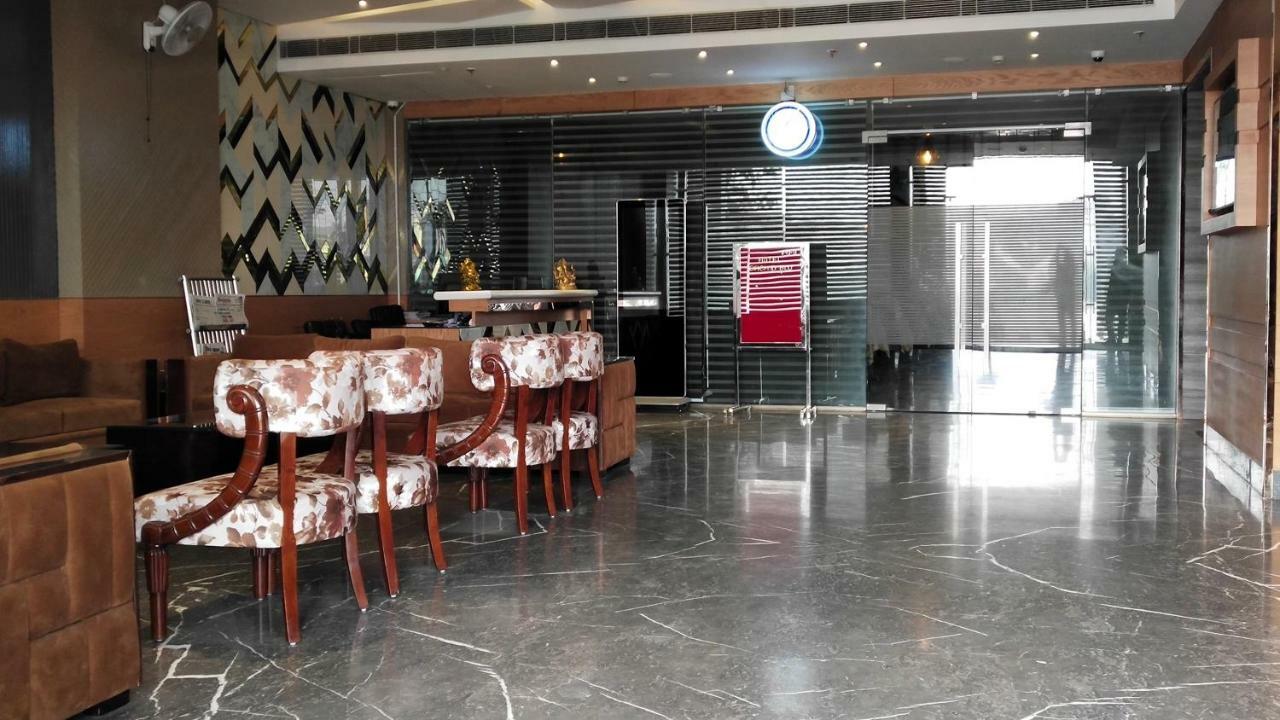 Hotel Orchid Blu Alīgarh Εξωτερικό φωτογραφία